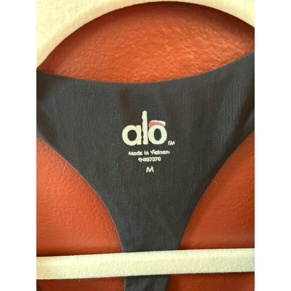 Alo Yoga Women's Black White Fluidity Tank Top Racer Back Medium Athleisure EUC - Picture 2 of 3